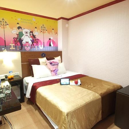 Golden Swallow Hotel Χσιντσού Εξωτερικό φωτογραφία